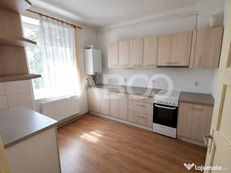 Casă cu 2 camere cu Teren 335 Mp în Tineretului