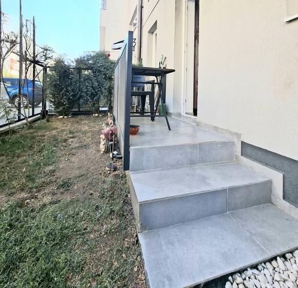 Apartament cu 2 camere decomandat în Berceni