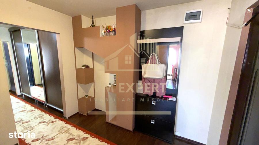 Apartament cu 3 camere în Sud