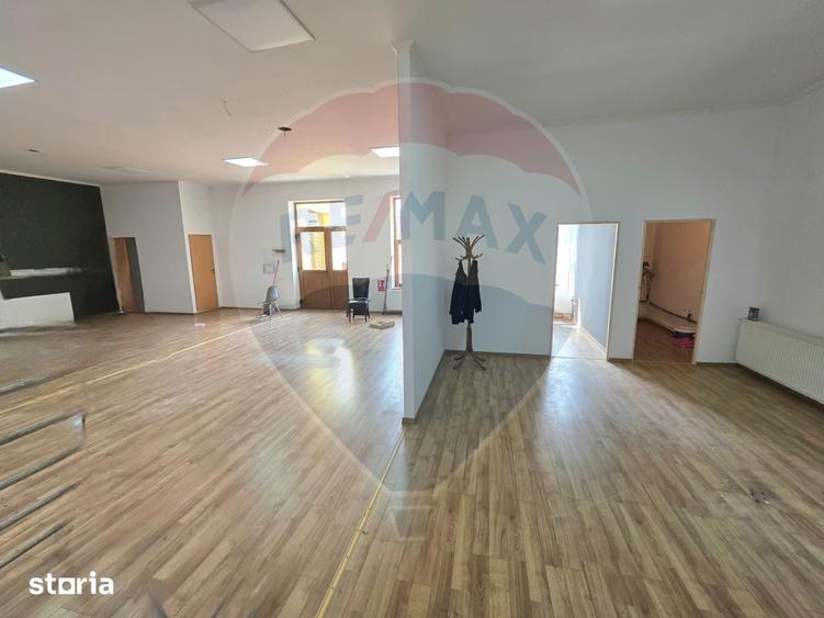 Spațiu comercial, de 179 mp, în Central