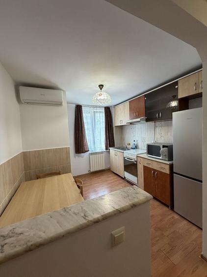 Apartament cu 2 camere decomandat în Rogerius