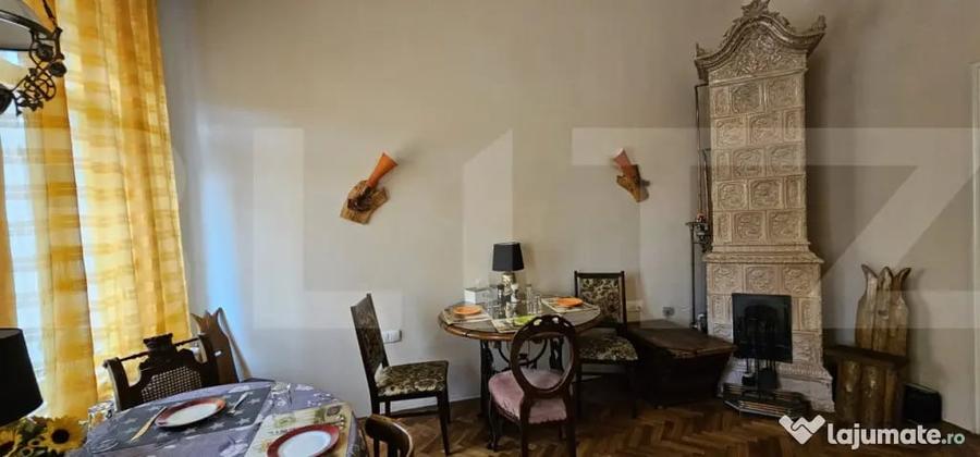 Casă cu 8 camere cu Teren 1200 Mp în Central