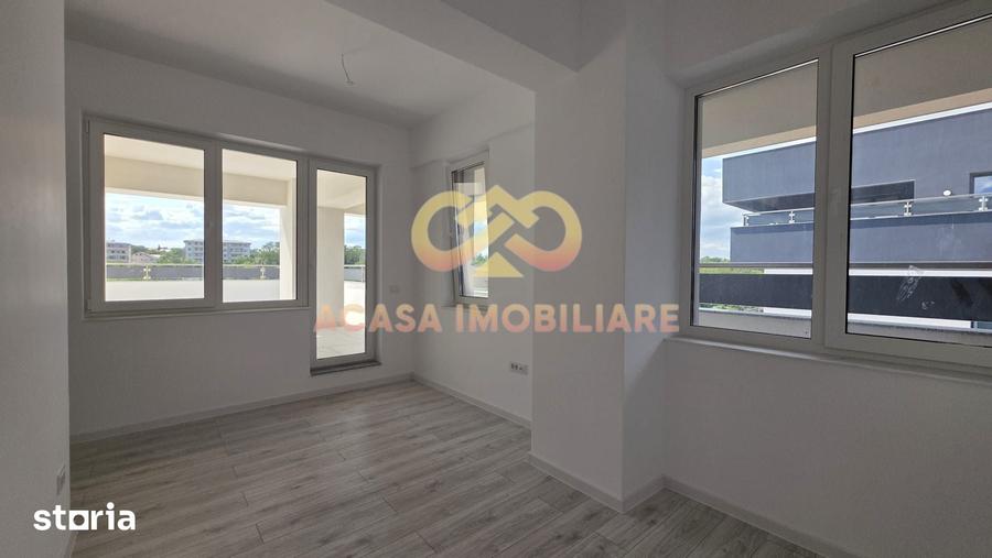 Apartament cu 3 camere decomandat în Voinești