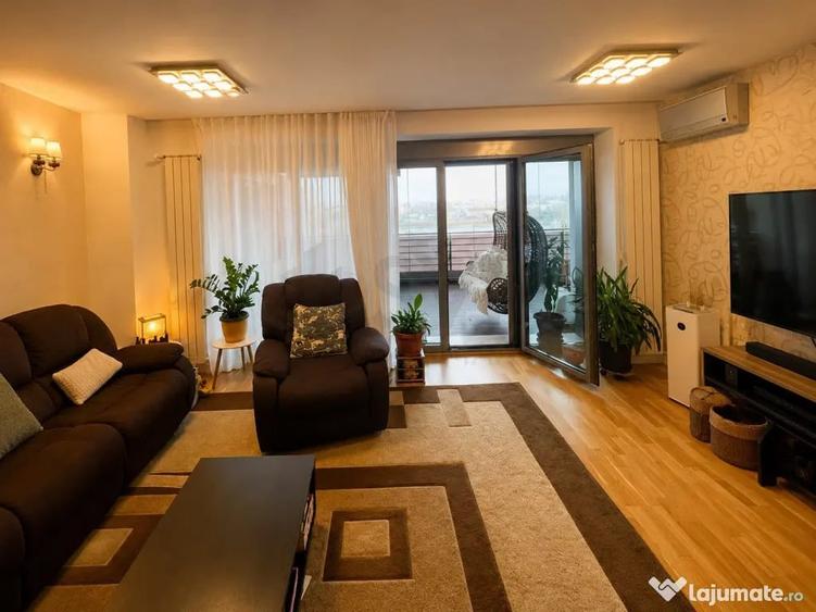 Apartament cu 4 camere decomandat în Băneasa