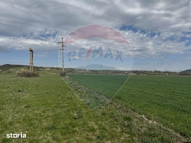 Teren de 8600 mp, în Iclod