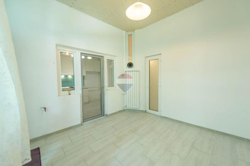 Apartament de vanzare 137 mp, zona centrala, curte proprie - 26