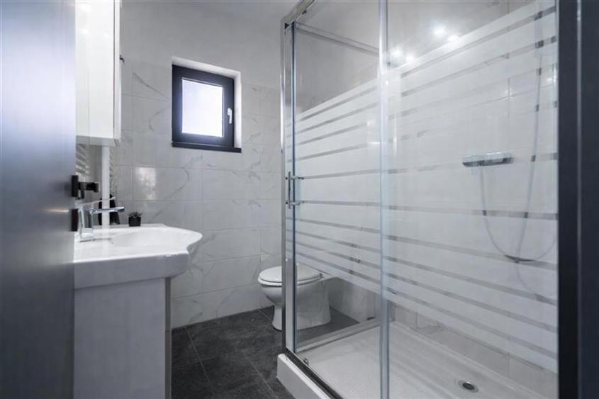 Casă individuală cu 3 camere cu Teren 1000 Mp în Bran