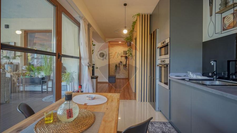 Apartament cu 2 camere semidecomandat, mobilat în Drumul Poienii