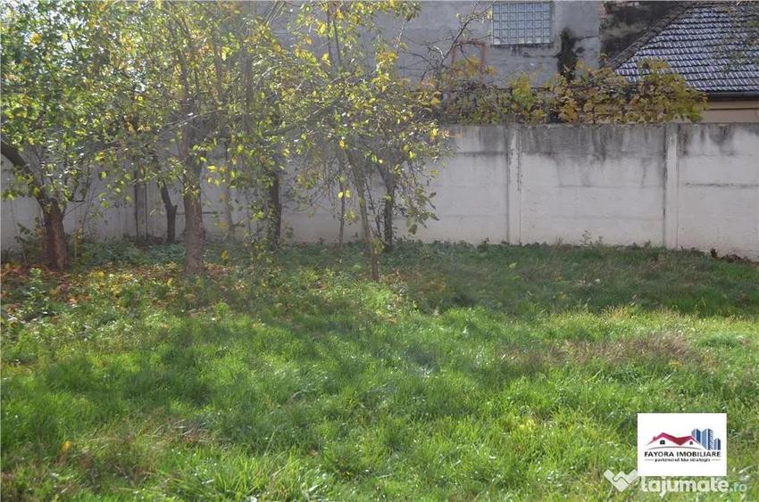 Casă cu 4 camere cu Teren 300 Mp în Central
