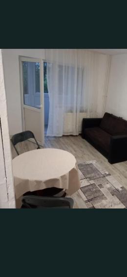 Garsonieră decomandată în Bartolomeu