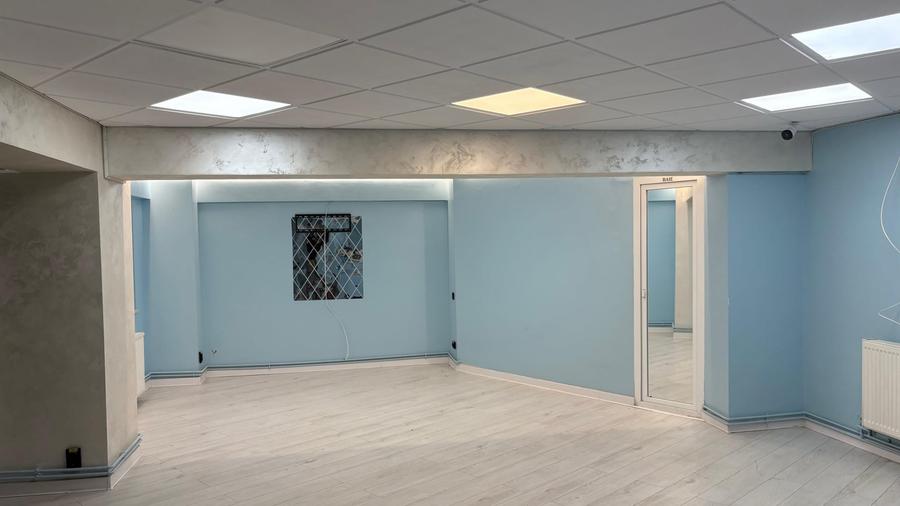 Spațiu comercial, de 60.090000152588 mp, în Basarabia