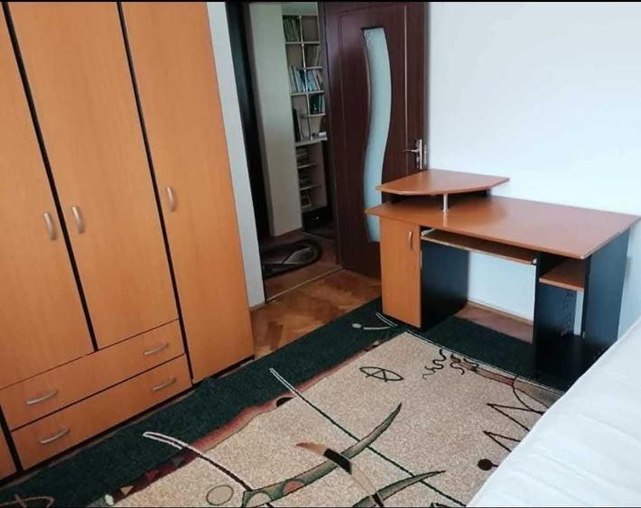Apartament cu 2 camere semidecomandat în Decebal