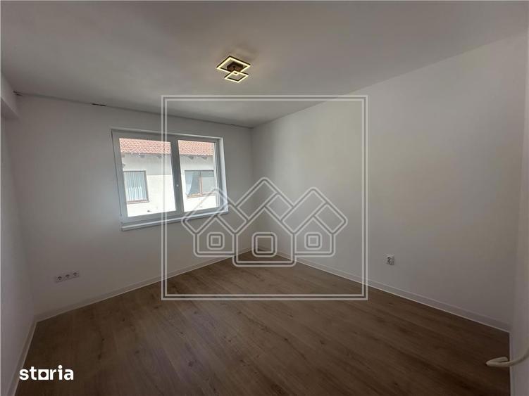 Casă cu 4 camere cu Teren 145 Mp în Tineretului