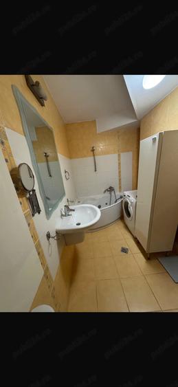 Apartament cu 2 camere decomandat în Vitan