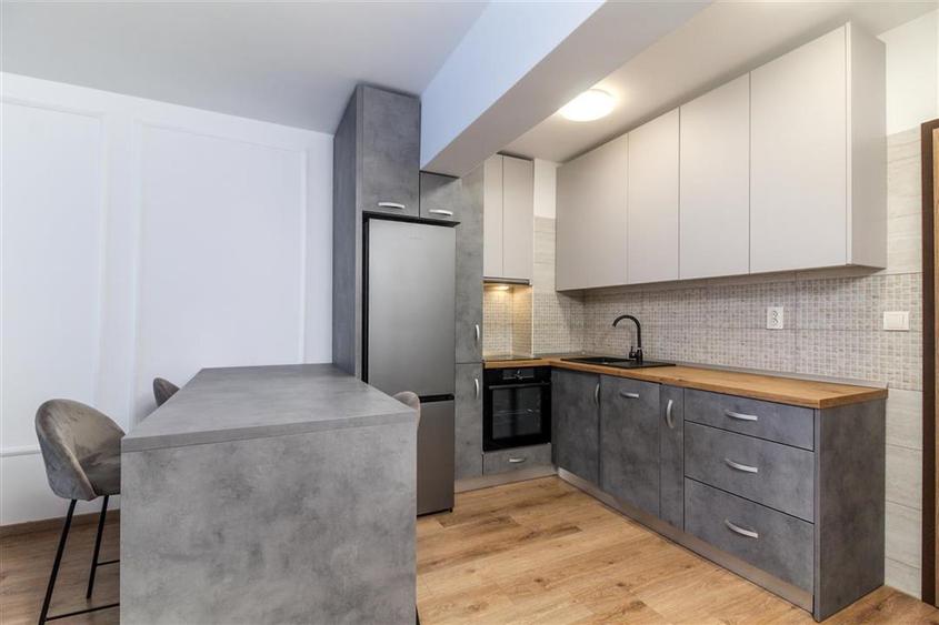 Apartament cu 2 camere semidecomandat, mobilat în Gheorgheni