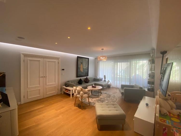 Apartament cu 4 camere decomandat, mobilat în Domenii