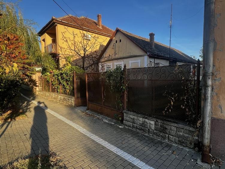 Casă cu 3 camere cu Teren 741 Mp în Central