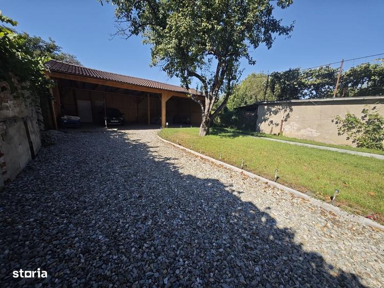 Casă cu 4 camere în Central