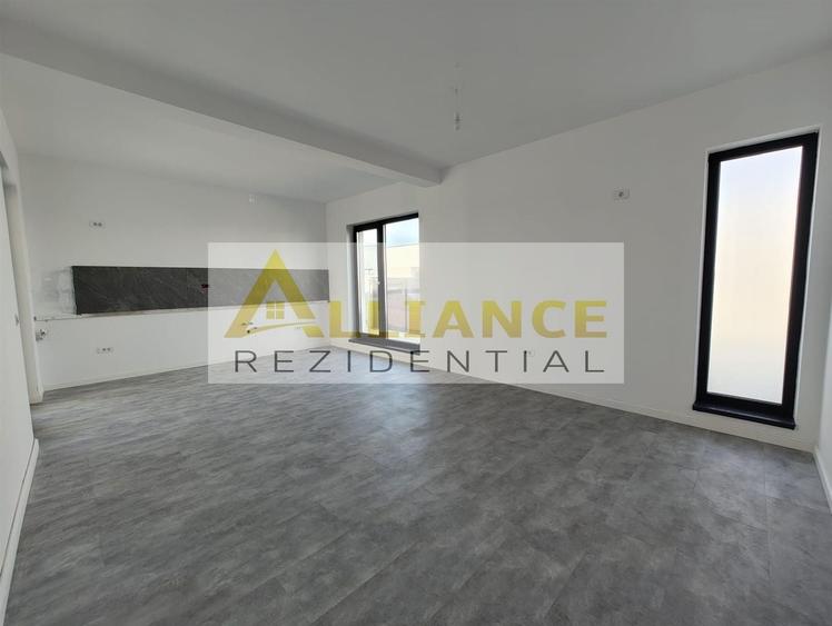 Casă individuală cu 4 camere cu Canalizare în Berceni