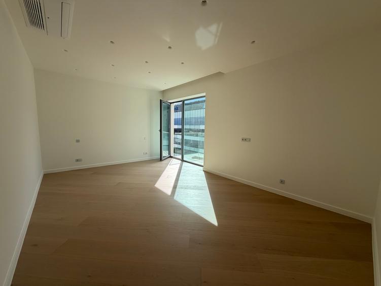 Apartament cu 4 camere decomandat în Aviației