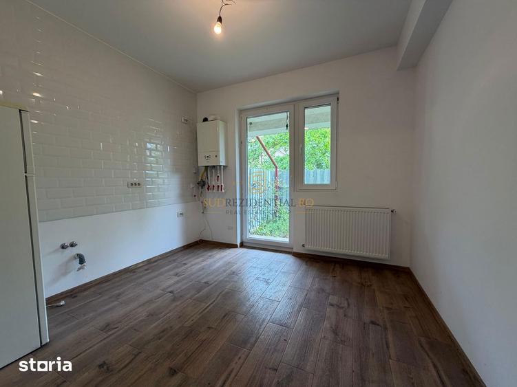 Casă cu 3 camere cu Canalizare în Central