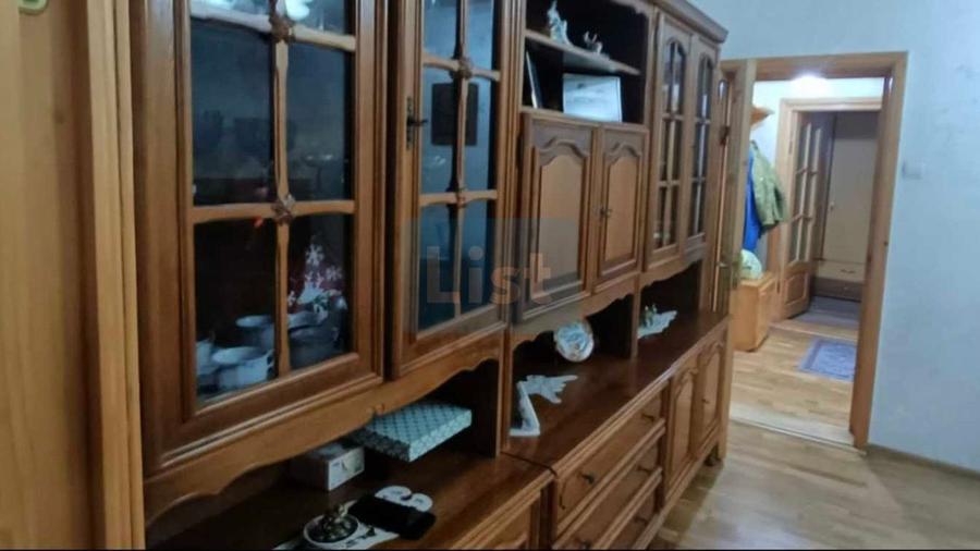 Apartament cu 4 camere decomandat, mobilat în Central