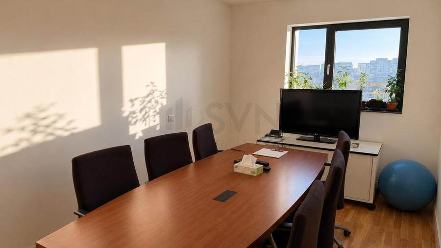 Apartament cu 4 camere semidecomandat în Barbu Văcărescu