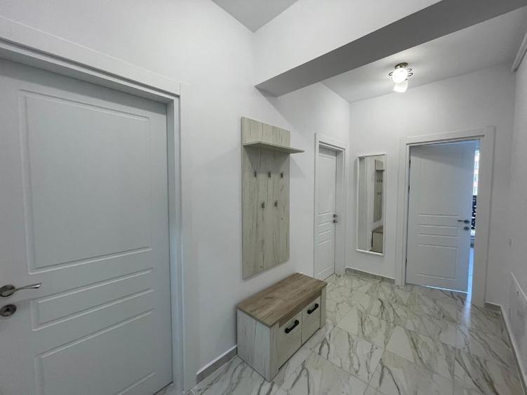 Apartament cu 2 camere decomandat, mobilat în Titan