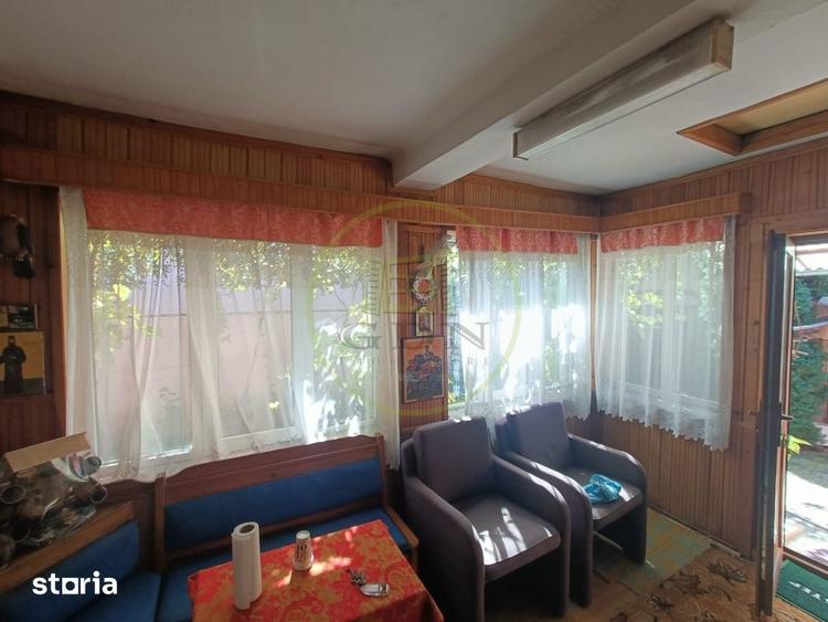 Casă cu 4 camere cu Teren 580 Mp în Central