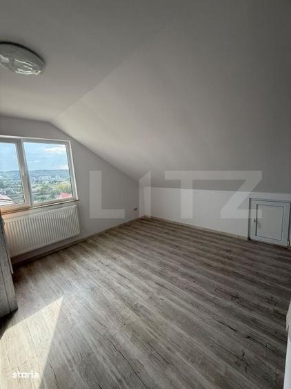 Apartament cu 3 camere decomandat în Putna