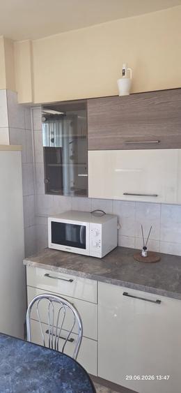 Garsonieră decomandată în Costin Georgian