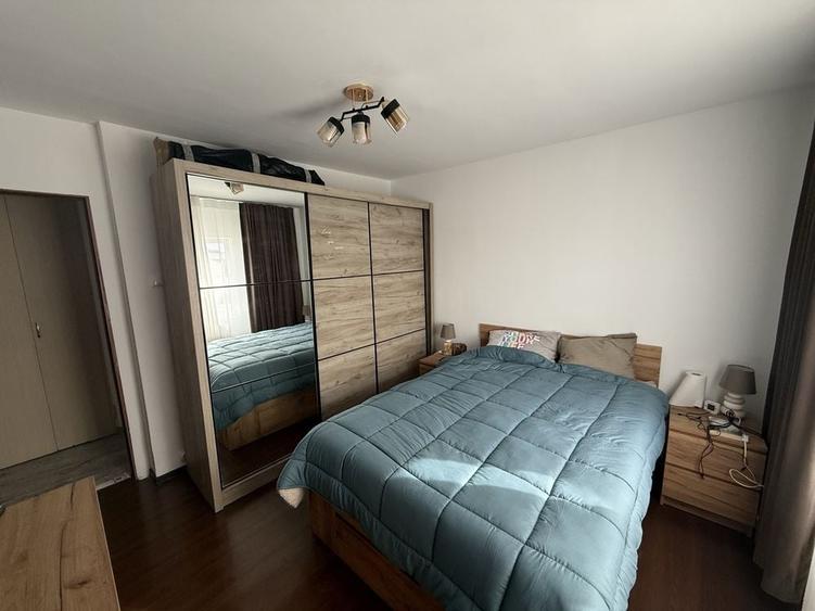 Apartament cu 2 camere decomandat în Exterior Vest
