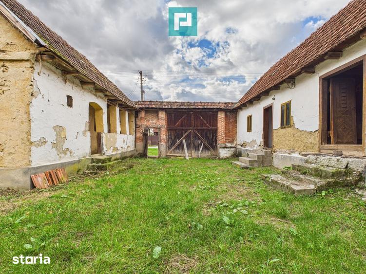 Casă cu 4 camere cu Teren 1080 Mp în Dezna