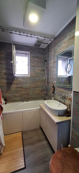Apartament cu 2 camere semidecomandat în Titan