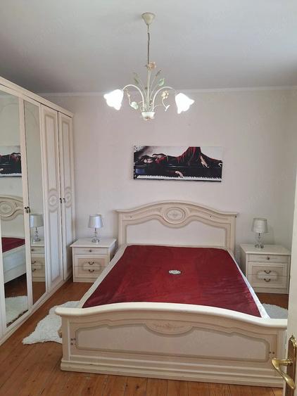Apartament cu 2 camere decomandat în Schei
