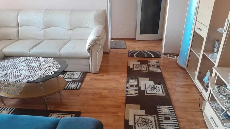 Apartament cu 2 camere semidecomandat în Ineu