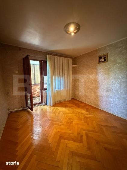 Apartament cu 4 camere semidecomandat în Port