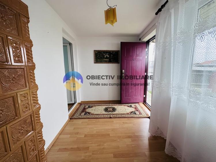 Casă individuală cu 4 camere cu Canalizare în Mărgineni