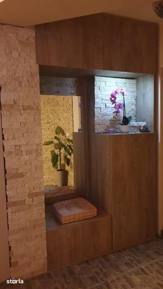 Casă cu 4 camere cu Teren 175 Mp în Central