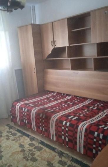 Apartament cu 2 camere decomandat în Micro 20