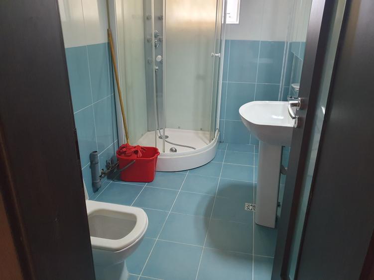 Apartament cu 2 camere decomandat în Drumul Taberei