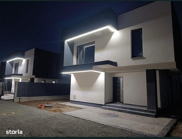 Casă cu 4 camere în Vânători