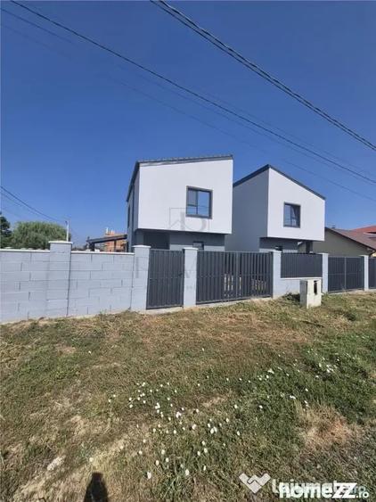 Casă cu 3 camere cu Teren 350 Mp în Moșnița Nouă