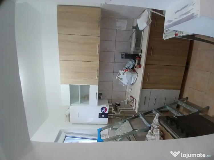 Garsonieră decomandată în Central