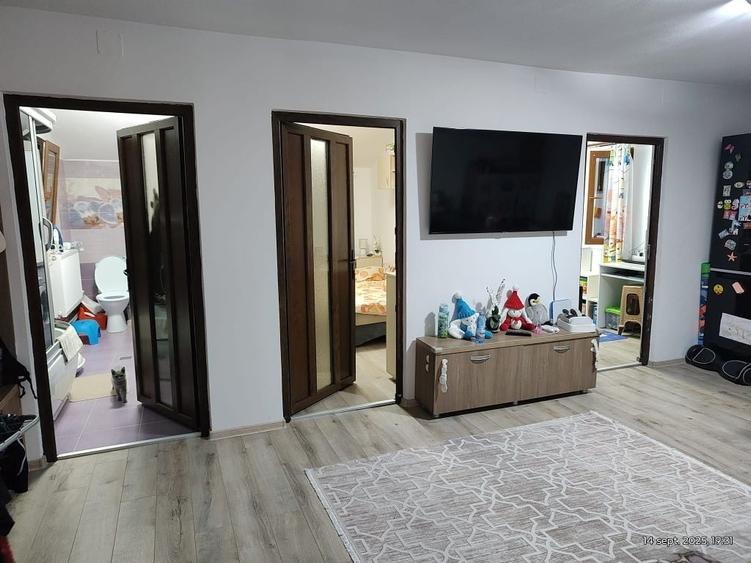 Casă cu 4 camere în Jiblea Nouă