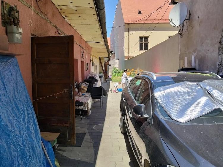 Casă cu Teren 60 Mp în Central