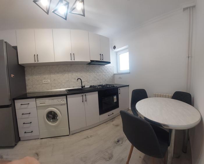 Apartament cu 2 camere, mobilat în Far