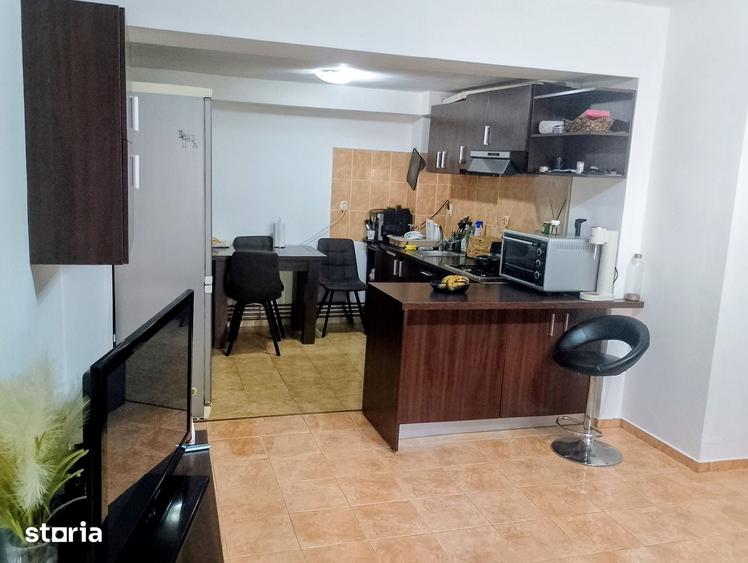 Apartament cu 3 camere în Telegrafului
