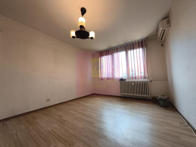Apartament cu 3 camere semidecomandat în Valea Ialomiței