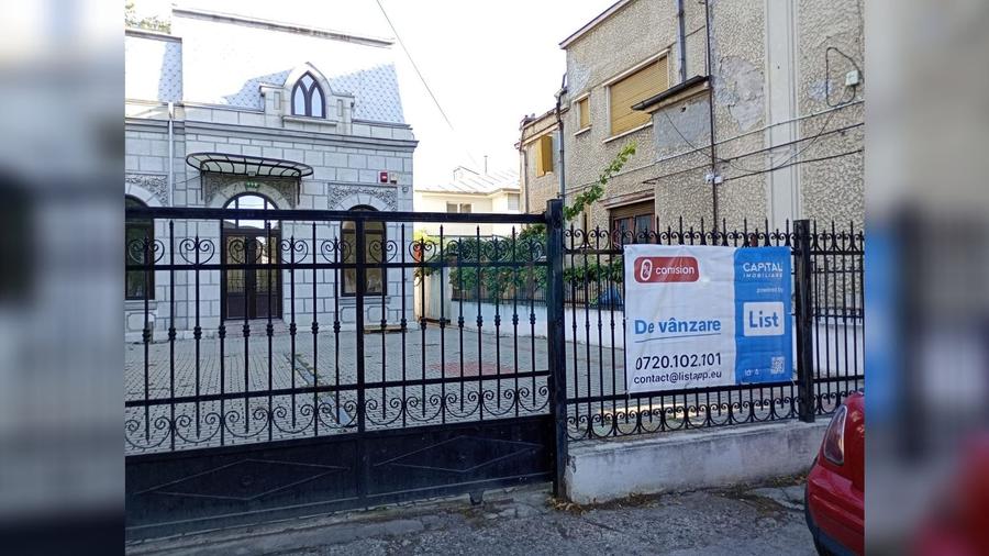 Casă individuală cu 4 camere cu Canalizare în Central